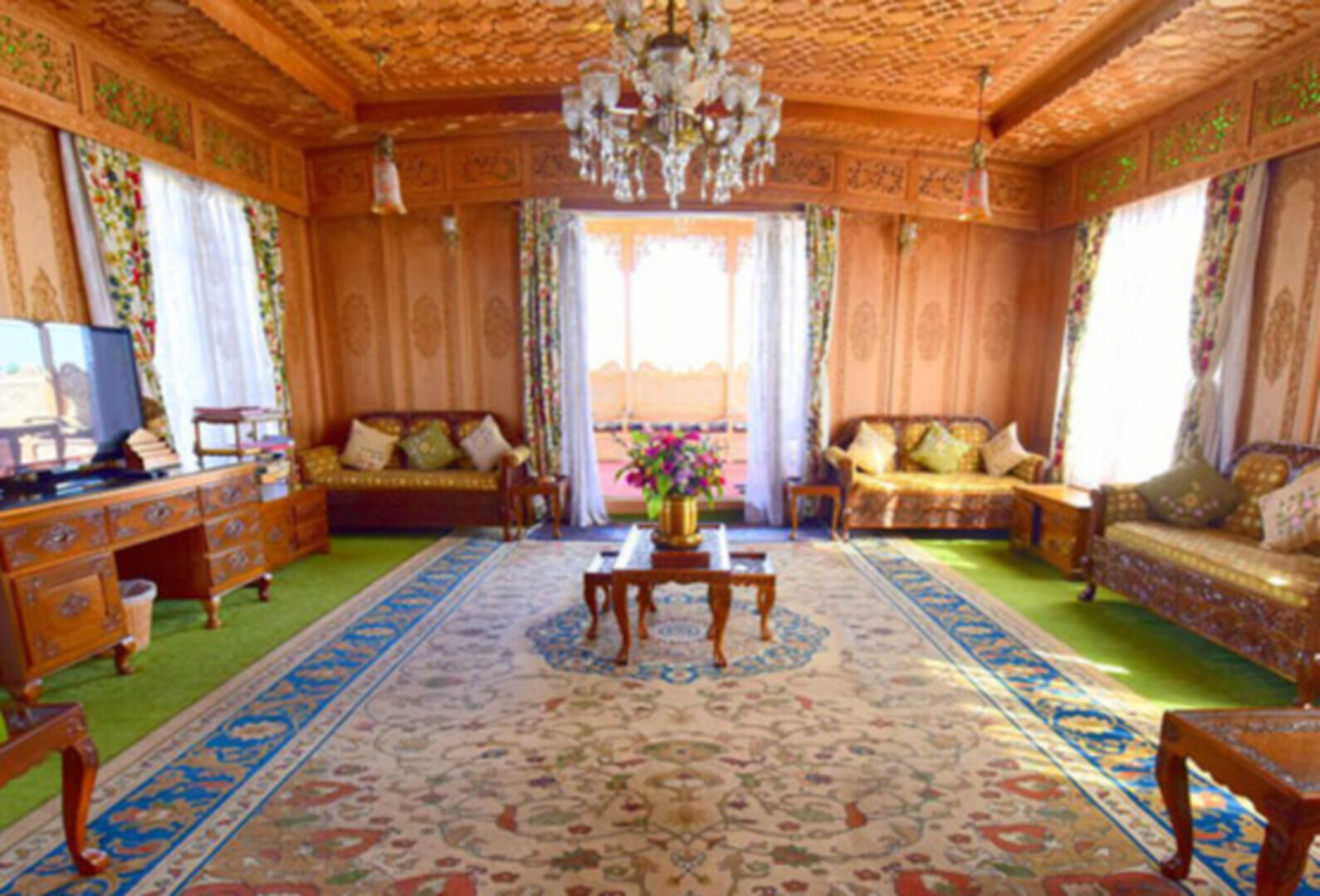 Houseboat on Dal Lake