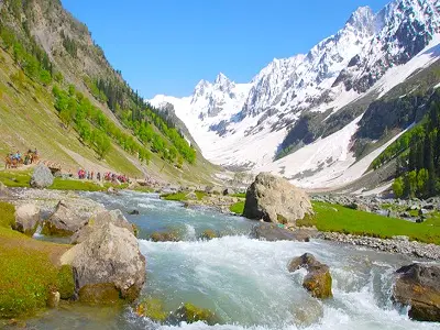 Pahalgam during a Kashmir winter tour